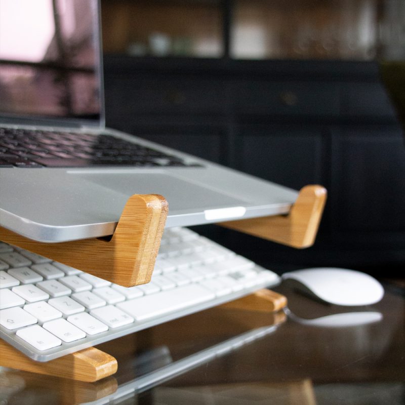 Houten laptopstandaard Kadotopper